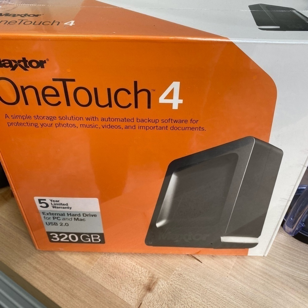 External Hard Drive Maxtor OneTouch 4 320 GB USB 2.0 Desktop For PC & Mac New